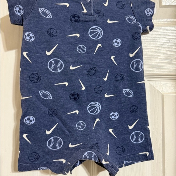 Nike Sports Romper - Picture 4 of 6